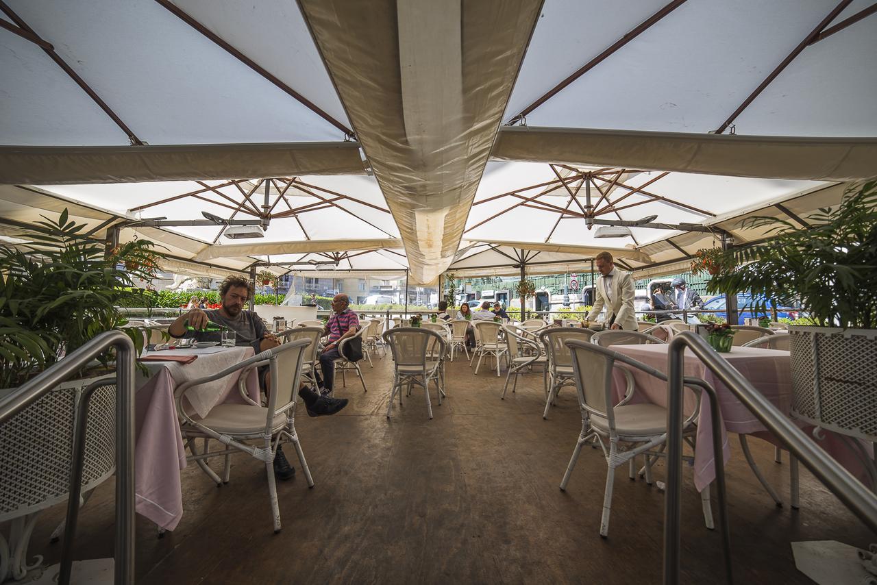 Bed and Breakfast Le Stanze Di Piazza Dei Martiri Neapel Exterior foto